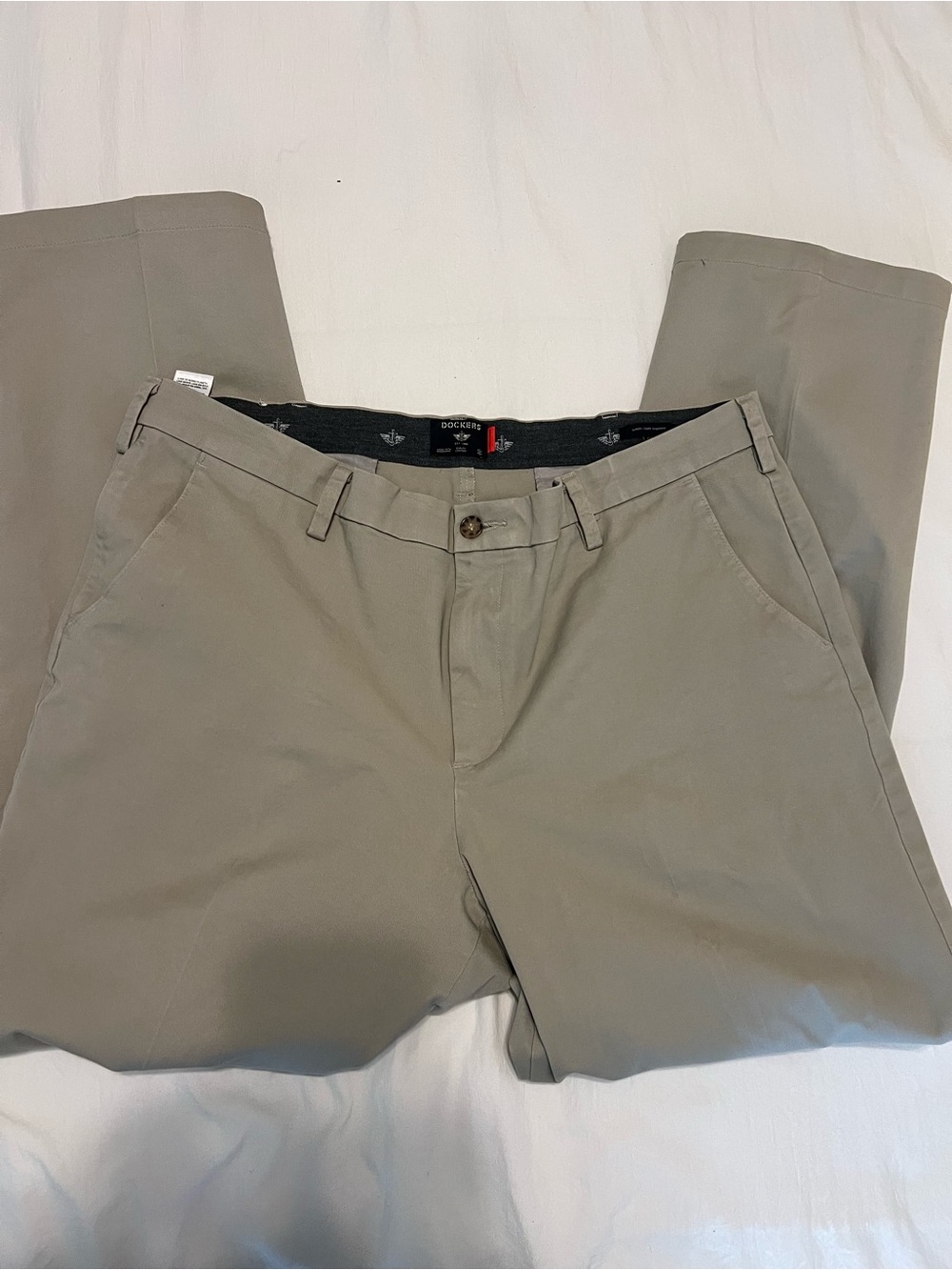 Dockers Men's Chinos in Light Tan